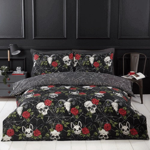 Skulls and Roses Duvet Set