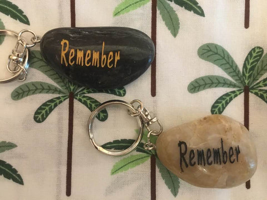 Stone Keyring 'Remember'
