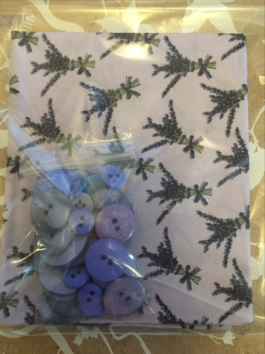 Lavender's Blue Fat Quarter & Buttons