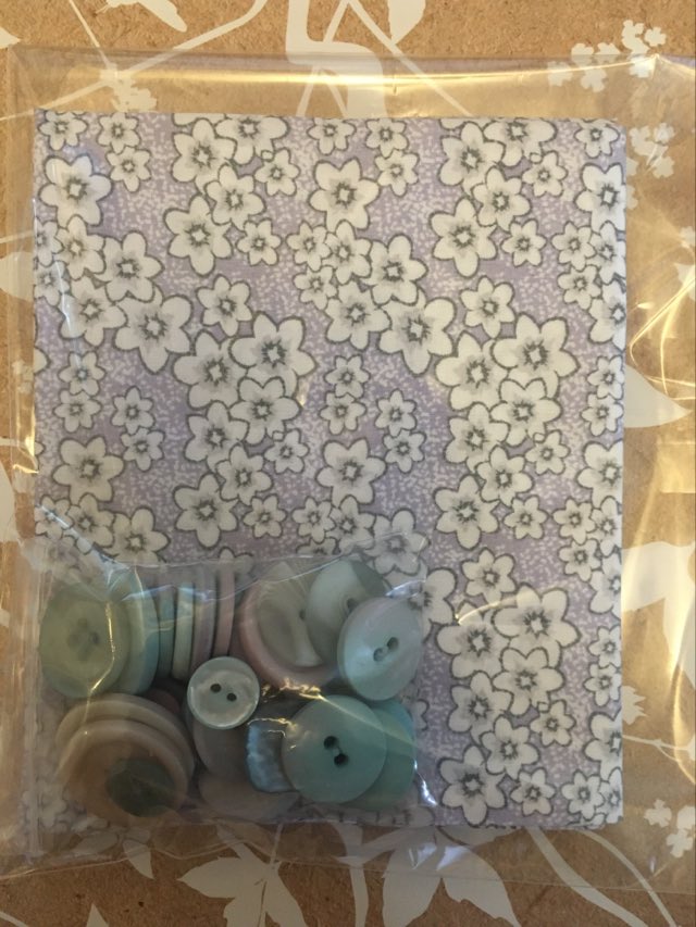 Lavender's Blue Fat Quarter & Buttons